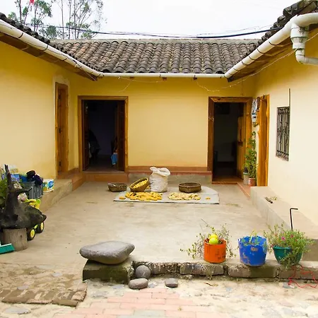 Loma Wasi Alojamiento Rural Indigena En Cotacachi Exterior photo